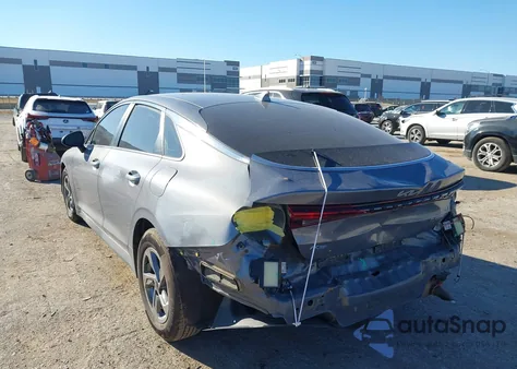 2022 Kia K5 Lxs z USA, uszkodzony, nr VIN 5XXG14J22NG098022